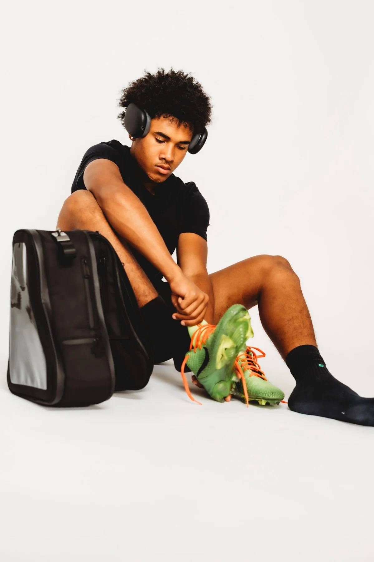 Connect and Contact Shōcase for community and customer support